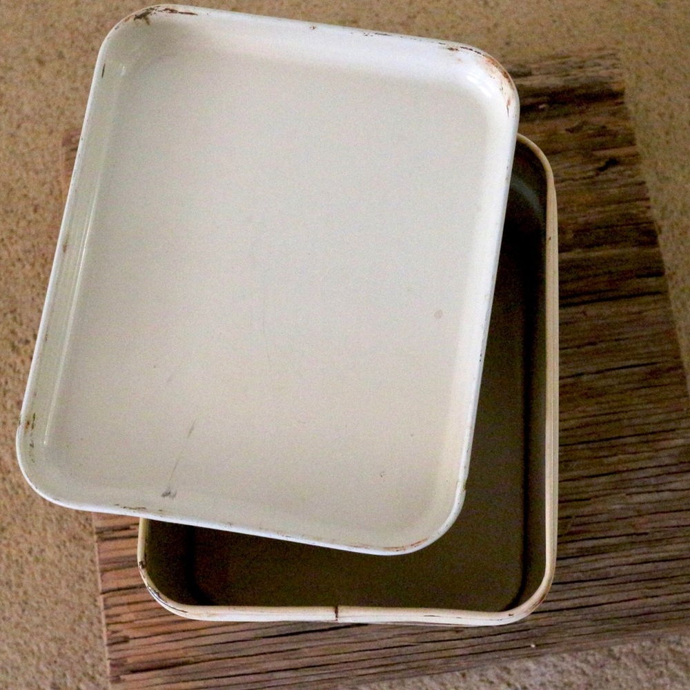 Vintage Floral Metal Storage Tin - Picture 3 of 10